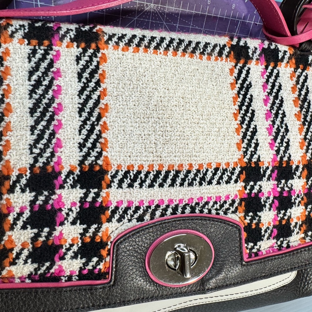 Coach Bouclé Plaid Turnlock Shoulder Bag – Style #21142 – Pink Trim - Picture 7 of 14
